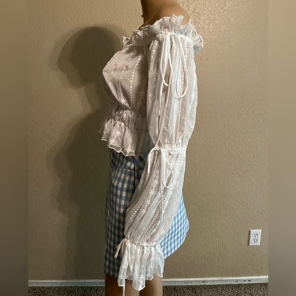 White sheer long sleeve - Picture 2 of 7